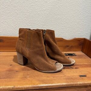 Tom's Heel Booties w/ Peek Toe